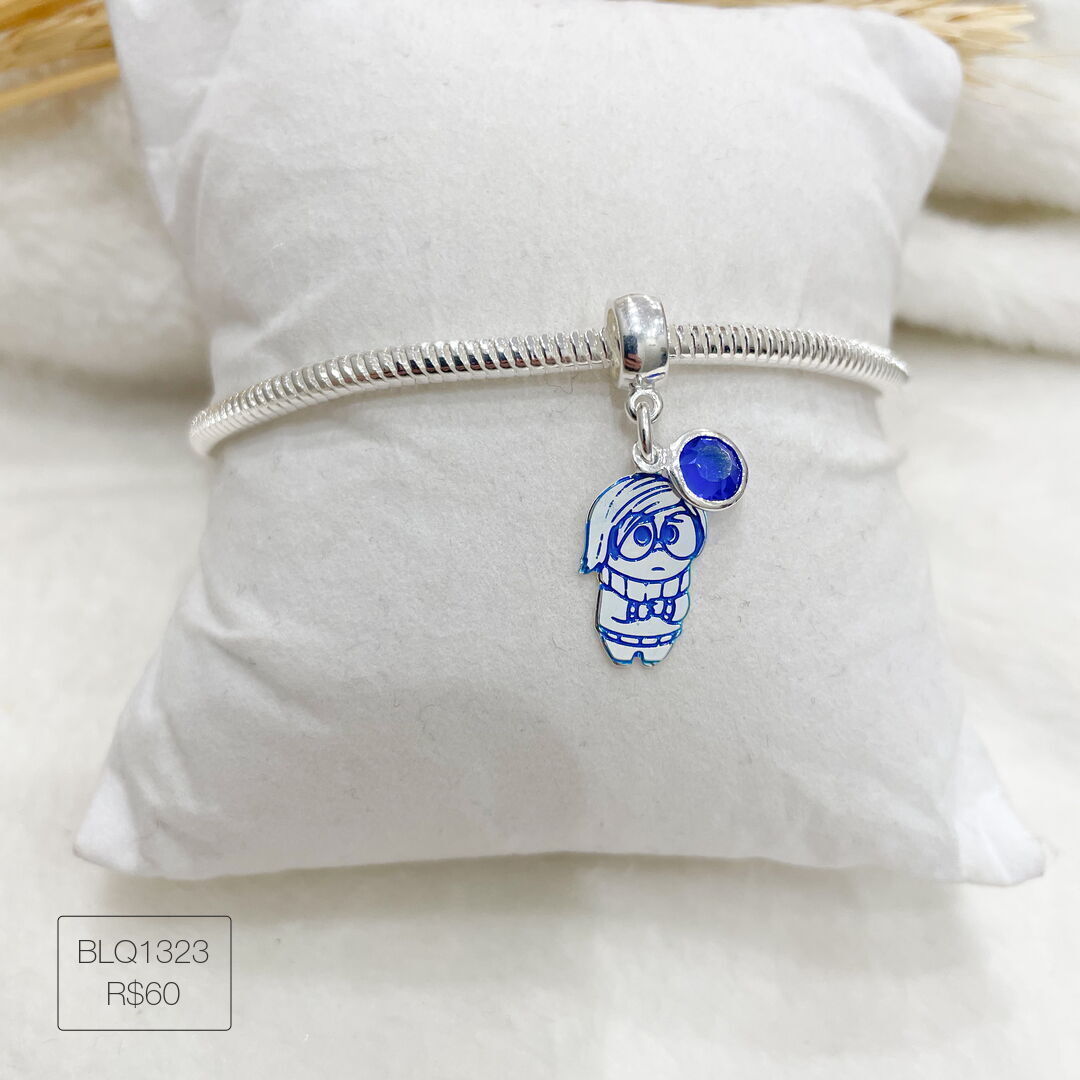 Berloque Divertidamente Tristeza Pendurado Esmaltado Prateado